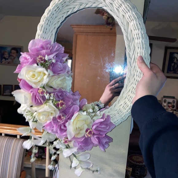 Upcycled floral mirror - Picture 2 of 8
